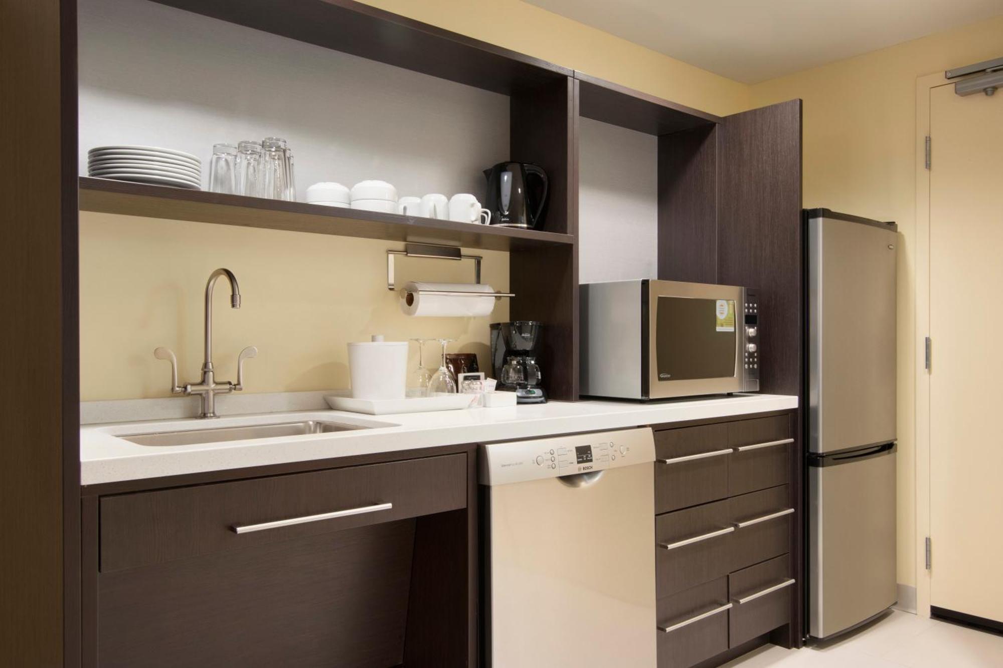 Home2 Suites By Hilton Fort St. John Exterior photo